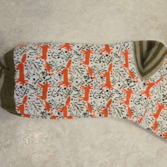 NEW Foxes Socks - Picture 3 of 4